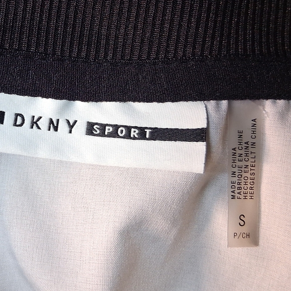 NWOT DKNY Sport Women's S Logo Bomber Jacket Ribbed Cuffs Hem Cream Black - Picture 12 of 15